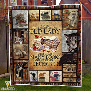 NEVER UNDERESTIMATE AN OLD LADY WHO READS MANY BOOKS AND WAS BORN IN DECEMBER PRINTED BLANKET QTTQ2011